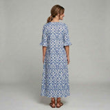 Luźna Letnia Sukienka Maxi z Ornamentowym Wzorem Boho i Krótkim Rękawem