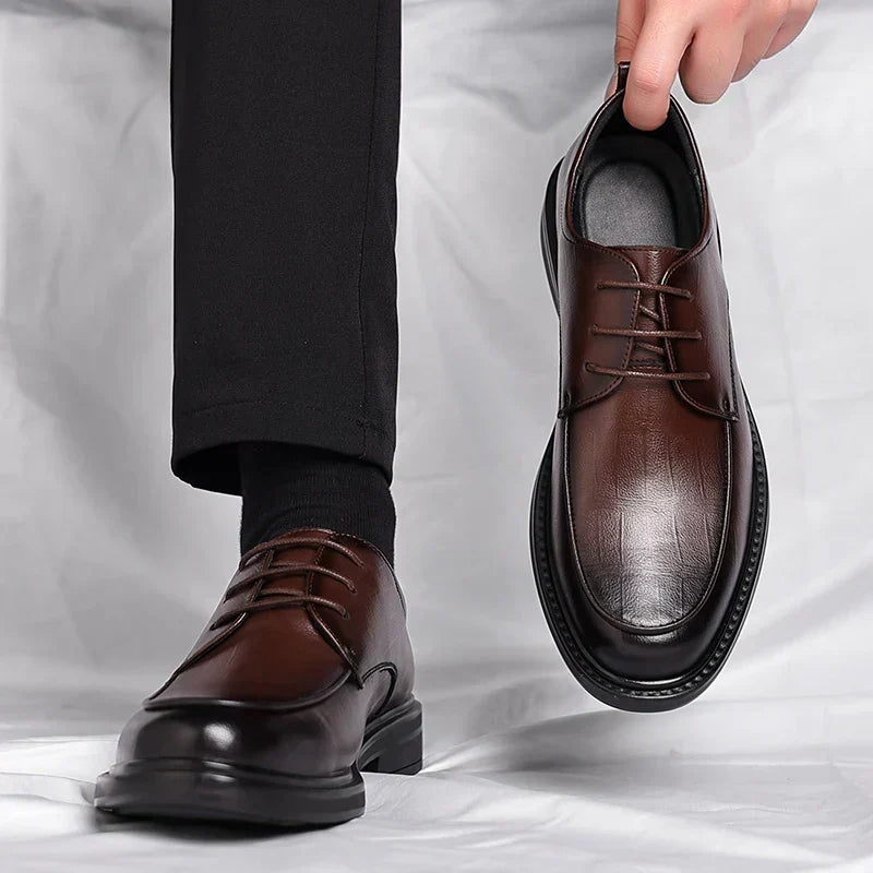 Ponadczasowe eleganckie półbuty męskie z klasycznym sznurowaniem