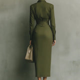 Efektowna Sukienka Maxi z Eleganckim Drapowaniem w Talii