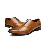 Efektowne eleganckie buty męskie o smukłym sznurowanym fasonie