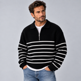 Stylowy sweter męski z krótkim zamkiem i poziomymi paskami