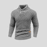 Wyrazisty sweter męski ze stójką i ozdobnym zapięciem na guziki