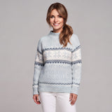 Stylowy sweter świąteczny damski z półgolfem i wzorem śnieżynek