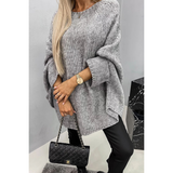 Zachwycający sweter damski o obszernym kroju z szerokimi rękawami
