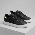 Wygodne Sneakersy Damskie z Pikowaniem i Metaliczną Wstawką na Pięcie
